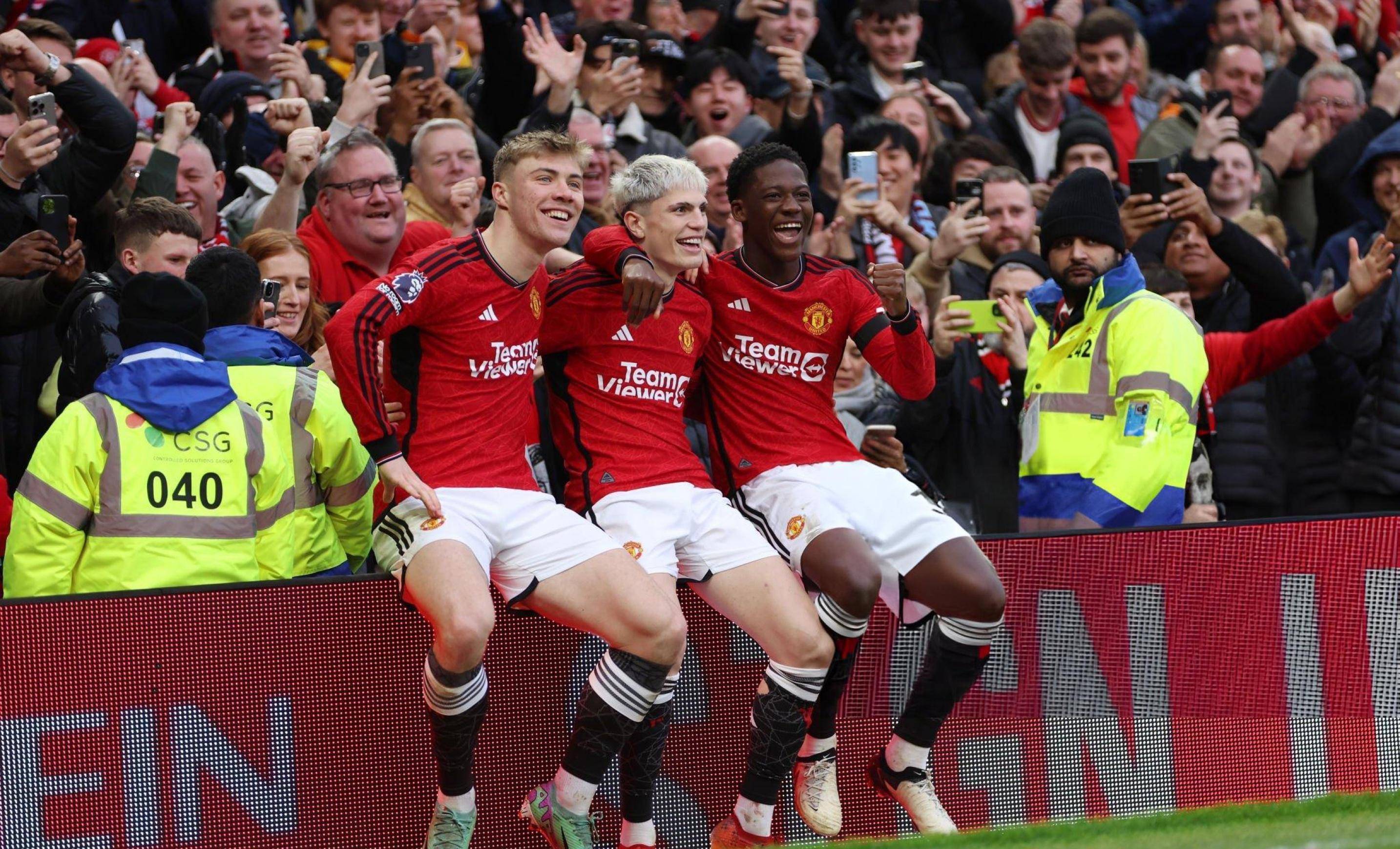 关于曼联客场遭遇突袭,热刺斩获宝贵胜利的信息 关于曼联客场遭遇突袭,热刺斩获宝贵胜利的信息