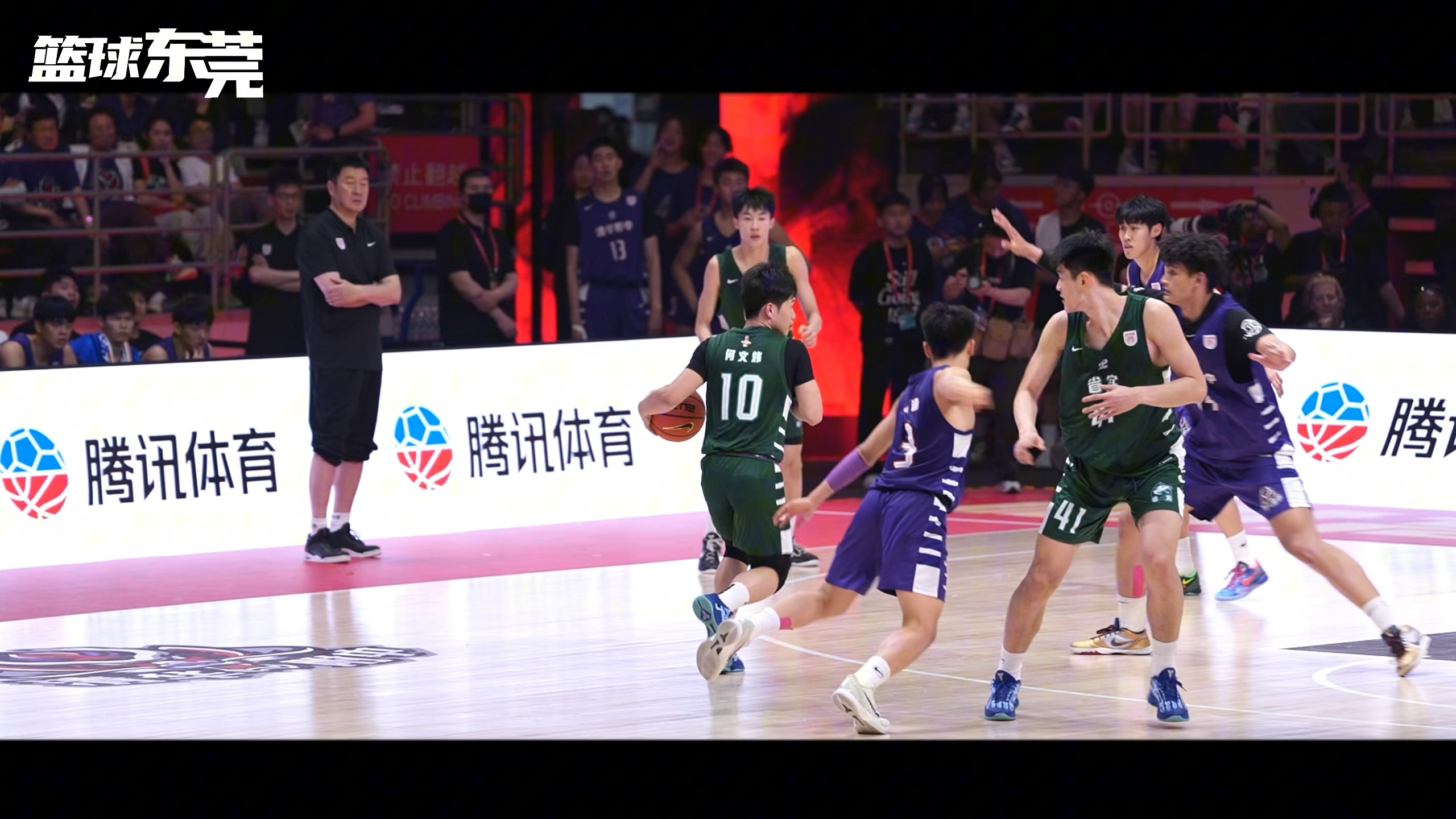 B体育体育竞技-篮球赛季揭幕，球队备战纷纷