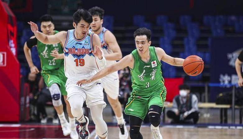 关于辽宁男篮对阵新疆男篮，焦点战即将上演的信息