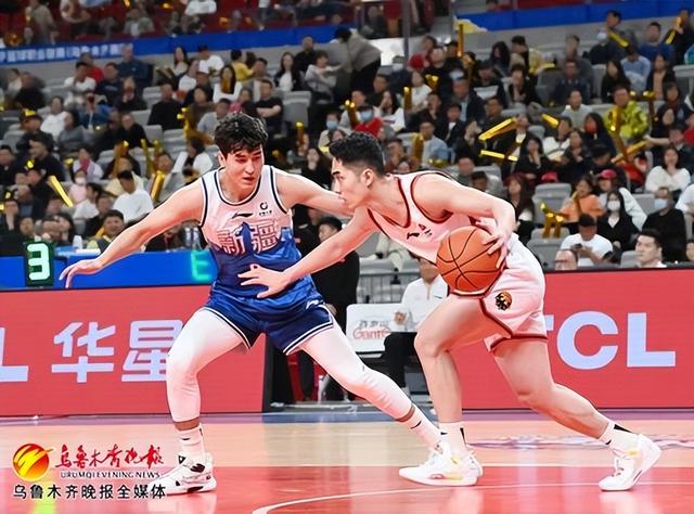 新疆男篮赢得关键比赛,晋级季后赛 新疆男篮赢得关键比赛,晋级季后赛