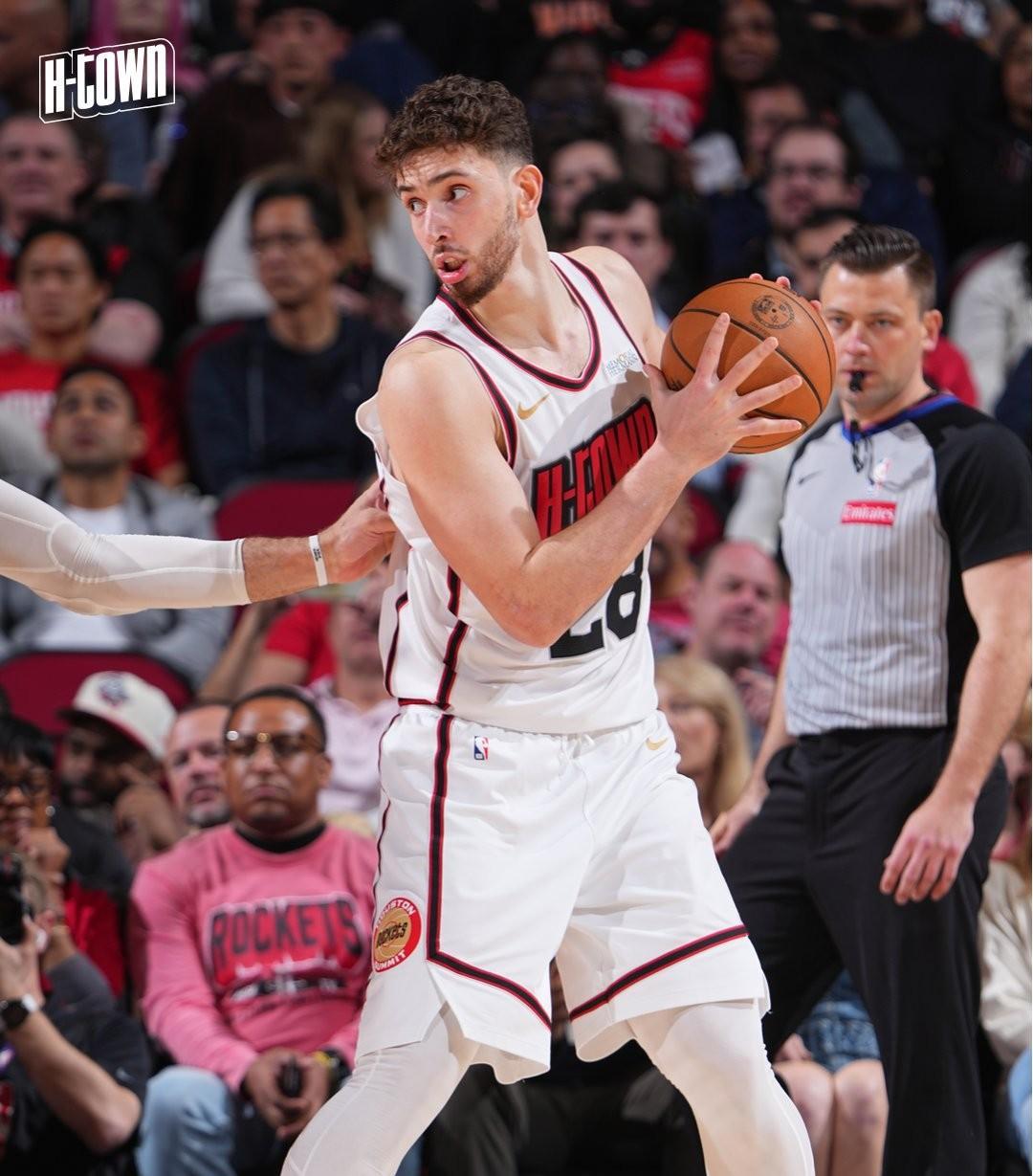 B体育体育中国官网-雄鹿队主帅暗示将进行战术调整以取得更好成绩的简单介绍