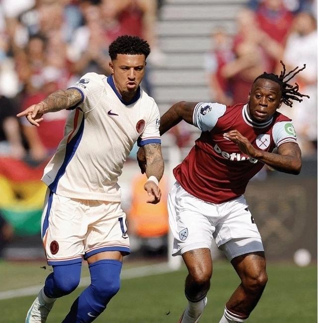 B体育体育平台-曼联守门员表现神勇，助攻球队取胜